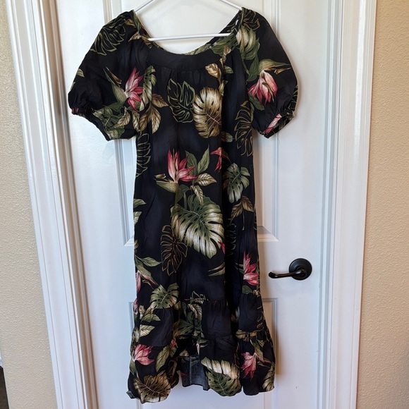 Karyl Kaye Black Dress with Floral Design - Picture 1 of 3